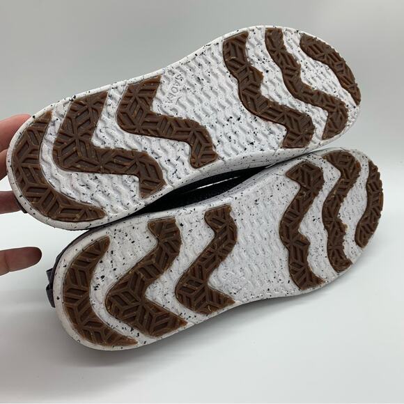 NWOT Saola Mindo Feather Light Lace Up Knit Athleisure Sneaker Dark Grey Sz 9.5 - Picture 12 of 12